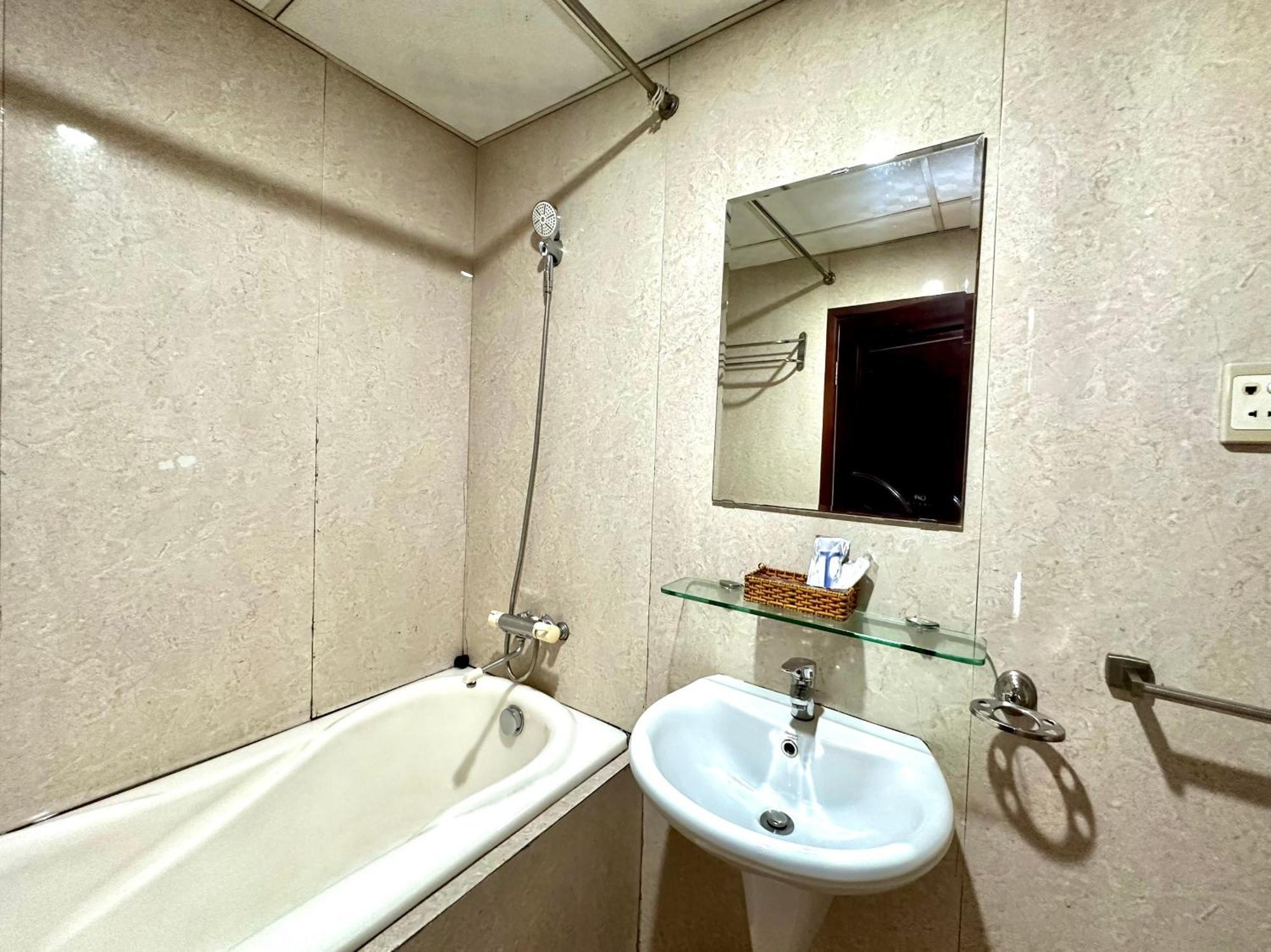 Anh Duy - Nguyen Cong Tru The Bitexco Neighbour 3* Ho Chi Minh City